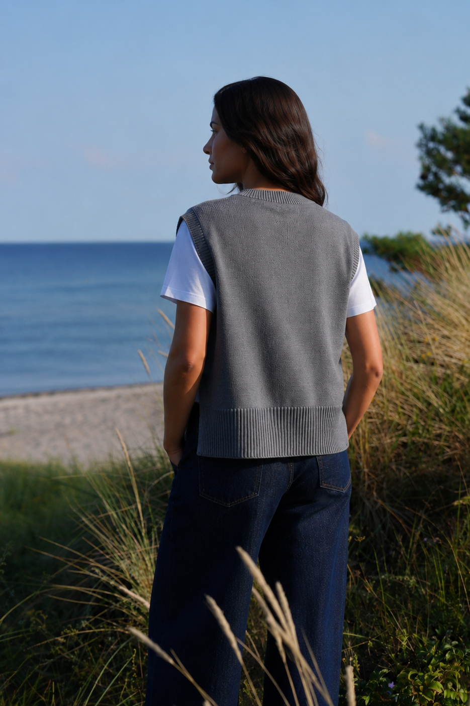 Merino V-Neck Vest - Grey