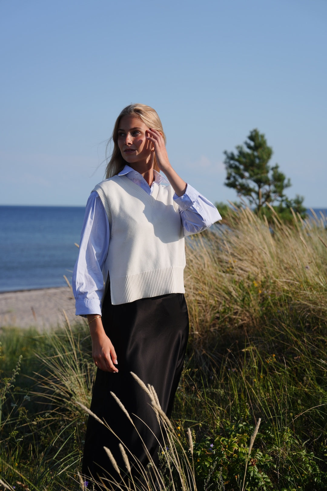 Merino V-Neck Vest - Ivory